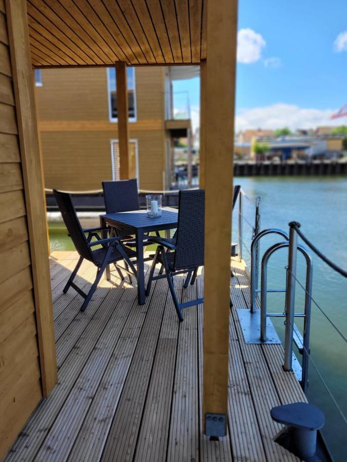 Hotel 4 Sterne Dtv Floating House Kröslin Zewnętrze zdjęcie